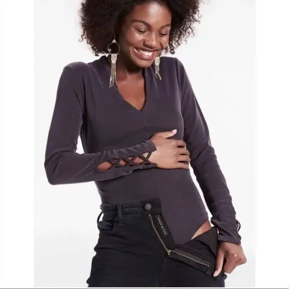 NWT Lucky Brand Long Sleeve Ribbed V Neck Bodysuit - Picture 2 of 15